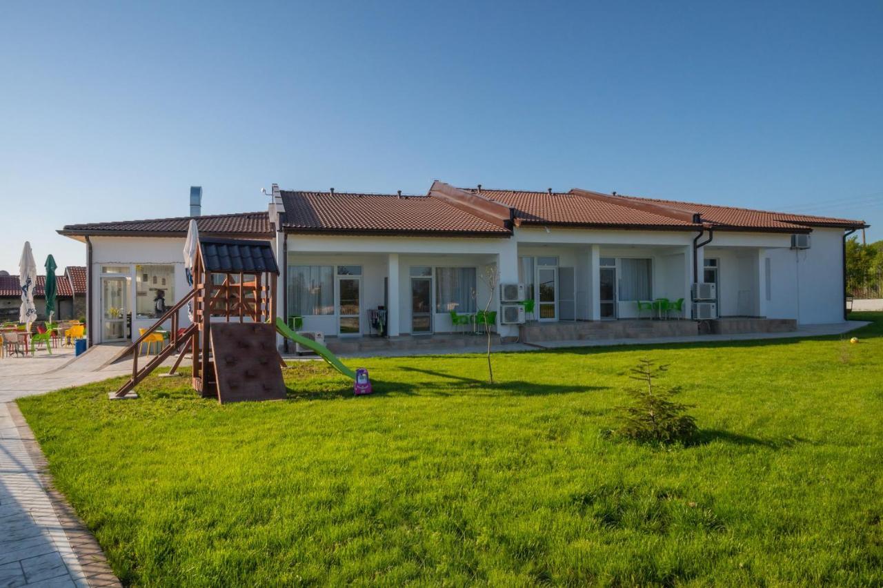 Hotel Комплекс Радост Ezerets Zewnętrze zdjęcie